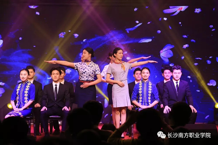 1578231243221617.jpg 640.webp (14).jpg